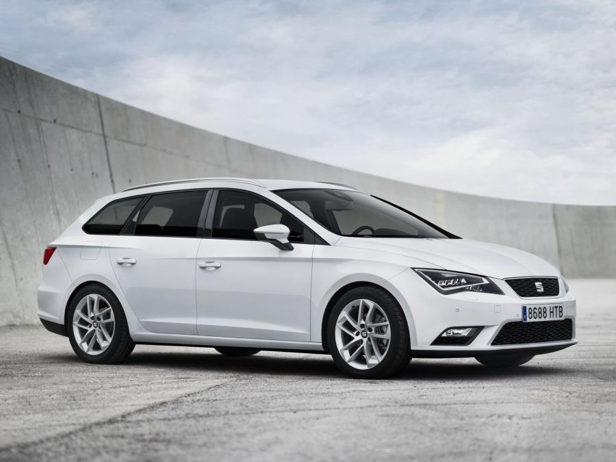  Seat Leon ST 2013 года  (фото 1 из 17)